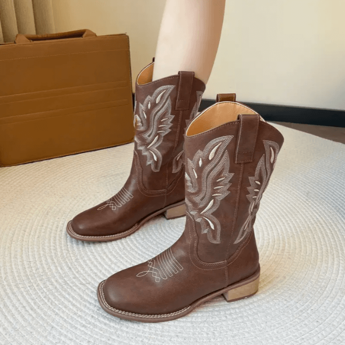 Bota-Feminina-Texana-Terra-Brava-Marrom-Bordado-Bege